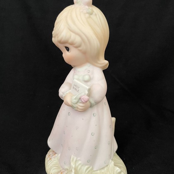 Precious Moments The Voice of Spring Porcelain Figurine - Picture 4 of 6